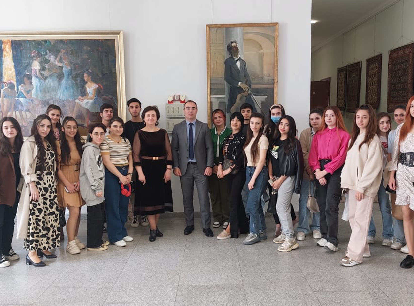Rəssamlıq Akademiyası tələbələrinin yeni parkda sərgisi